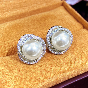 Orecchini a Perno Lana Bouchard in Argento 925 con Perla di Acqua Salata Taglio Brillante Rotondo, Montatura a Castone, Classici da Donna per Uso Quotidiano - Product Image 5