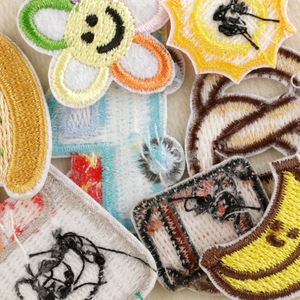 Mini-patches brodés thermocollants DIY pour scrapbooking, motifs fleurs, camions, fruits et aliments, très demandés - Product Image 3