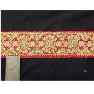 B.R. Encaje Decorativo con Adornos Florales Rojos de 2.25 Pulgadas de Ancho para Saree, Lehenga, Bolsos y Regalos - Product Image 2