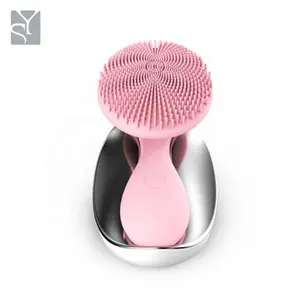 Nuovo prodotto brevettato di design spazzola elettrica per la pulizia del viso in silicone elettrico impermeabile sonic face scrubber