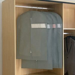 Ventes en gros de sacs de rangement pour vêtements en tissu non tissé, housse anti-poussière pour <span class=keywords><strong>costume</strong></span>, logo personnalisé - Product Image 5