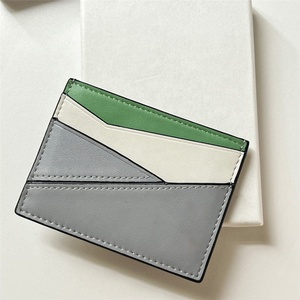Porte-cartes en cuir véritable de style professionnel mince avec LOGO personnalisé Portefeuille RFID Design d'épissure de mode avec échantillon gratuit - Product Image 2