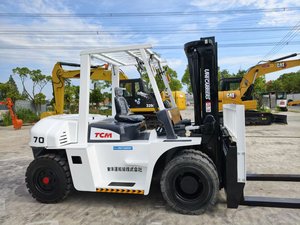 Used TCM FD70 7 TON Diesel Forklift Three Stage Mast 1020mm Fork Length 100mm Width 2240mm Turning Radius 1250mm Wheelbase - Product Image 6