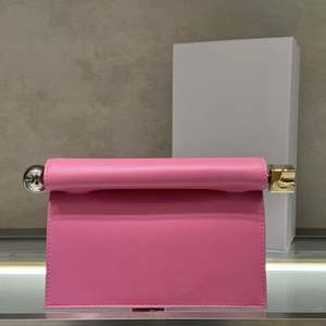 Bolso de mano plegable de piel de oveja para mujer, estilo nicho francés, a la moda, con cadena, para llevar al hombro o cruzado, novedad 2026 - Product Image 2