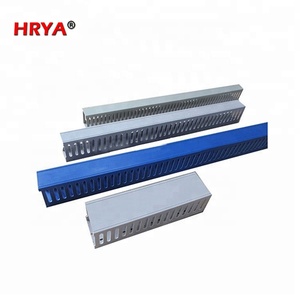 Gaine de câblage en <span class=keywords><strong>PVC</strong></span> <span class=keywords><strong>rigide</strong></span> avec couvercle à fentes ouvertes à charnières pour une gestion organisée des câbles - Product Image 6