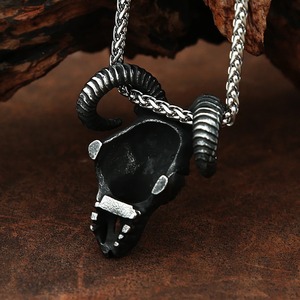 Pendentif tête de mouton squelette yunnique en argent tibétain, chaîne de pull pour homme, chaîne en os de dragon de 60 cm - Product Image 4