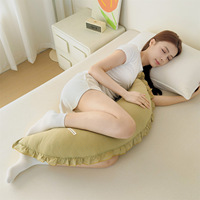 Oreiller de soutien pour le cou en forme de lune de 30*80 cm avec bord festonné rayé pour dormeurs latéraux