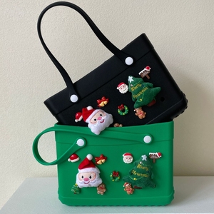 Bolso de playa de EVA para mujer – Bolso perforado con temática navideña DIY, impermeable y ligero con dijes desmontables, logotipo personalizado disponible - Product Image 2