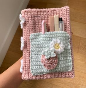 Funda <span class=keywords><strong>de</strong></span> Libro <span class=keywords><strong>de</strong></span> Ganchillo Personalizada en Tamaño y Color, Accesorios <span class=keywords><strong>de</strong></span> Moda Amigurumi, Soporte Hecho a Mano, Regalos, Otros Materiales, Cuatro - Product Image 4