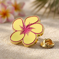 Épinglette en émail personnalisée par le fabricant, en alliage de zinc, motif fleur à cinq pétales, plaquée or, accessoire de mode souvenir, épingles pour vêtements
