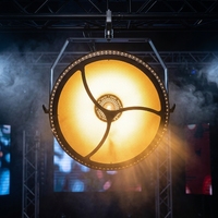Ventilateur unique à pales décoratives rétro avec rétroéclairage d'ambiance pour piste de danse, mariages, festivals, studios, lieux événementiels, scènes et lampes de projecteur