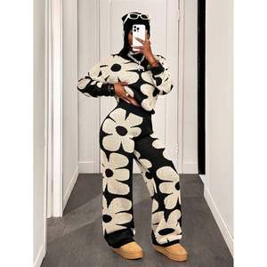 Ensemble décontracté pour femme : pantalon en maille à motif floral avec taille élastique, motif rouge et blanc, couleur abricot, taille S, longueur complète - Product Image 4