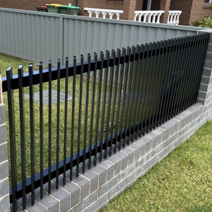 Clôture de soudage à <span class=keywords><strong>lame</strong></span> en aluminium 1.8m de haut 2.4m de long Australian Garden Security Swimming Pool Boundary Wall Anti-Climb Clôture - Product Image 6