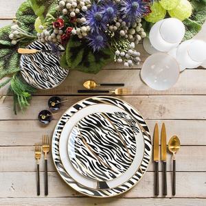 Juego de vajilla de porcelana francesa de Oriente Medio, juego de vajilla negra con borde dorado de cerámica - Product Image 4