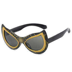 Lunettes de soleil Spiderman pour enfants, lunettes de soleil de dessin animé avec protection UV400 pour garçons, design cool en forme de toile d'araignée, lunettes pour enfants - Product Image 5