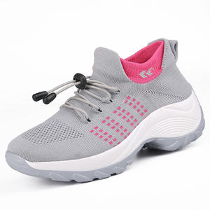 <span class=keywords><strong>Chaussures</strong></span> <span class=keywords><strong>de</strong></span> grande taille super légères pour femmes <span class=keywords><strong>chaussures</strong></span> <span class=keywords><strong>de</strong></span> maman <span class=keywords><strong>chaussures</strong></span> <span class=keywords><strong>de</strong></span> balançoire chaussettes décontractées tisseur volant fille - Product Image 4