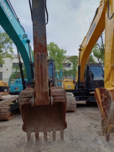 Excavatrice sur chenilles hydraulique d'occasion Volvoo EC210B Ec220 Ec240, 21 tonnes, moteur puissant et engrenage, modèle 2016, en stock à vendre - Product Image 2