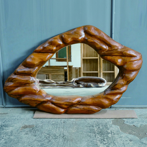 Un miroir en bois de suar combiné à une magnifique armoire embellira un coin de votre maison. - Product Image 1