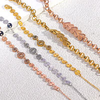 Bracelet chaîne à disques dorés avec accents de strass circulaires, bijou délicat pour femme, idéal pour le quotidien, les fêtes ou comme cadeau