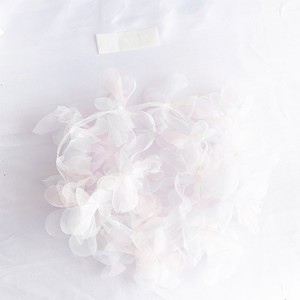 Décoration de gâteau en tulle avec fleurs et papillons en fil métallique pour la décoration de gâteaux de table - Product Image 3