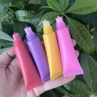 Hydraterende vegan minerale lipgloss gel olie met aangepaste fruit smaak, privélabel, in tube, lipmasker, glaze, hydraterende boterbalsem