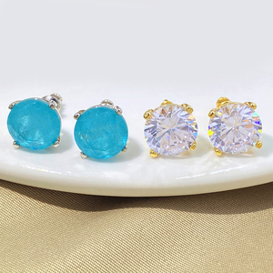 Boucles d'oreilles clous personnalisables multicolores 10 mm rondes avec pierre unique, sertissage à quatre griffes, grand solitaire, pour usage quotidien, cadeau, vente en gros - Product Image 1