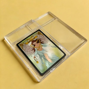 Support de <span class=keywords><strong>carte</strong></span> de collection personnalisé en acrylique avec protection antichoc en TPU transparente pour cartes de <span class=keywords><strong>jeu</strong></span> de collection avec protège-slabs - Product Image 4