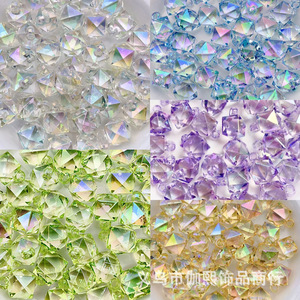 Perles Pendentifs Cubes d'Eau Facettés en Cristal 16mm, Forme Pyramide, Effet Irisé UV, Accessoires DIY pour Breloques de Voiture, Bijoux Unisexe - Product Image 1