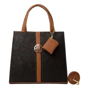 Sac cabas élégant en rotin marron pour femme Fana Alola M3727 avec motif en strass d'alligator, perles et diamants décoratifs, bandoulière amovible - Product Image 1