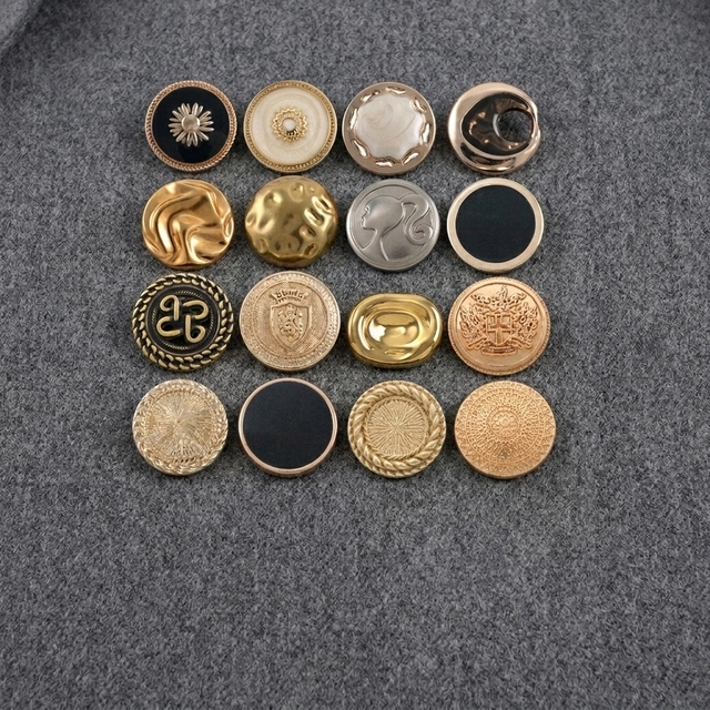 Luxury Custom Logo Engraved Metal Button Gold Zinc Alloy Brass Sustainable Round Shank Buttons for Designer Overcoat and Suits