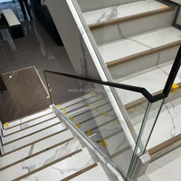 Escaliers droits en métal à double poutre de luxe modernes avec conception écologique Construction durable Garantie de 5 ans pour les villas à l'intérieur