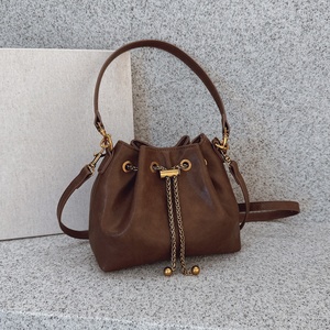 Sac seau en cuir pour femme, style vintage tendance 2025, petit sac bandoulière haut de gamme avec cordon de serrage, idéal pour toutes les saisons - Product Image 3