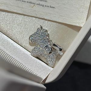 Pendentif en argent pur S925, design de niche, argent instantané, avec zircon cheval du zodiaque chinois, simple, tendance, nouveaux bijoux, breloques - Product Image 4