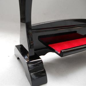ไม้เคลือบเงาสีดำ แท่นวางดาบหรูหราสำหรับดาบคาตานะหรือวาคิซาชิ - Product Image 3