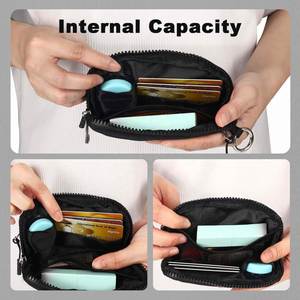 Porte-clés portefeuille Iris personnalisé - Étui à cartes noir avec fermeture éclair et fenêtre d'identification pour cadeau promotionnel, design compact et élégant - Product Image 3