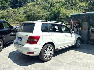 <span class=keywords><strong>Mercedes</strong></span>-Benz <span class=keywords><strong>GLK</strong></span> <span class=keywords><strong>2011</strong></span>, 3.0L, Gasolina, SUV, Automático, Volante a la Izquierda, Auto Usado para Exportación - Product Image 3