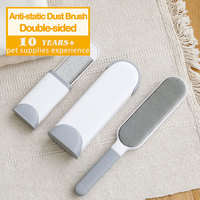 Brosse multifonctionnelle pour enlever les poils de chien avec adsorption électrostatique pour le nettoyage des tapis, des canapés et des lits