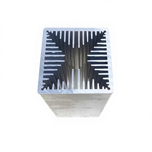 Profilo Dissipatore di Calore Estruso 70x70x100mm |   Alluminio 6063-T5 |   Raffreddamento ad Aria Forzata |   0.15 ℃ Resistenza Termica /W - Product Image 2