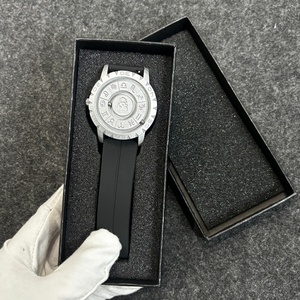 Nouvelle montre à quartz pour homme, Skull Twelve Galaxy Watch, acier inoxydable, cadran rotatif, boucle magnétique, bracelet en silicone, montre à quartz - Product Image 2