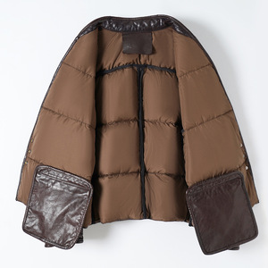 901 Nouveaux produits 2025 Manteau en duvet de canard <span class=keywords><strong>blanc</strong></span> haut de gamme Col en V Peau de mouton cirée à l'huile Veste en duvet pour femmes - Product Image 2