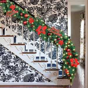 Guirlande de Noël HIIXHC illuminée, 9 pieds, en PVC, plantes artificielles, <span class=keywords><strong>vigne</strong></span> de fleurs, poinsettia, boules rouges, décorations extérieures pré-éclairées - Product Image 3