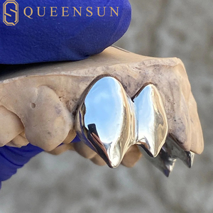 Joyería <span class=keywords><strong>de</strong></span> Plata <span class=keywords><strong>de</strong></span> Ley 925 Maciza, Oro <span class=keywords><strong>de</strong></span> 10K, 14K <span class=keywords><strong>y</strong></span> 18K, Dos Dientes <span class=keywords><strong>de</strong></span> Vampiro Personalizados con Moissanita VVS, Modelo Queensun - Product Image 3