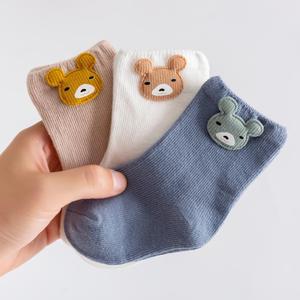 Chaussettes en coton pur pour enfants, collection automne-hiver 2026, style décontracté avec patchs, accessoires décontractés pour bébés garçons et filles, vente en gros - Product Image 3