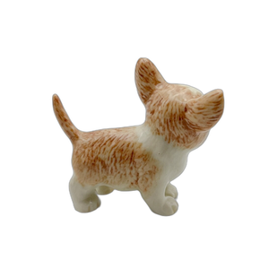 Estatuilla de cerámica para cachorros de <span class=keywords><strong>Chihuahua</strong></span> blanco y marrón, regalo para coleccionistas de figuras de animales amantes de los perros - Product Image 3