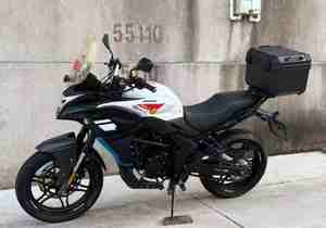 Motocicleta Loncin <span class=keywords><strong>VOGE</strong></span> DS300 de <span class=keywords><strong>Segunda</strong></span> <span class=keywords><strong>Mano</strong></span> - 300cc, Ideal para Viajes de Aventura - Product Image 4