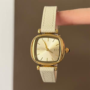 Montre à quartz vintage, style IEKE, rétro artistique, petite montre à bracelet en sucre pour femmes, cadran exquis, montre-bracelet à la mode - Product Image 4