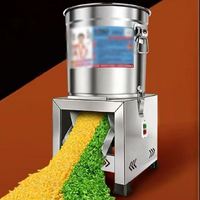 Groente- en fruit snijmachine, verhakselaar, shredder, machine voor de verwerking van dierenvoer voor pluimveehouderij.