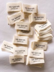 Etiqueta Tejida de Lujo para Cuello con Logotipo, Etiqueta Tejida Personalizada para Ropa - Product Image 2