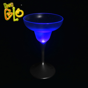 Bar <span class=keywords><strong>fiesta</strong></span> Favor <span class=keywords><strong>de</strong></span> luz Led Margarita cóctel <span class=keywords><strong>de</strong></span> vidrio negro con células madre - Product Image 2