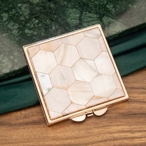 Wholesale Custom Logo Natural Shell Inlay Pocket <b>Mirror</b> Square Metal Vanity <b>Compact</b> <b>Mirror</b> Bridesmaid Gift Supply Gold Silver - Product Image 6